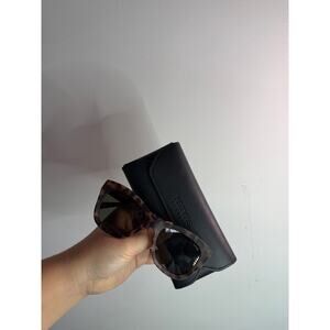 Freyrs sunglasses are the "Mila" model, NEW.